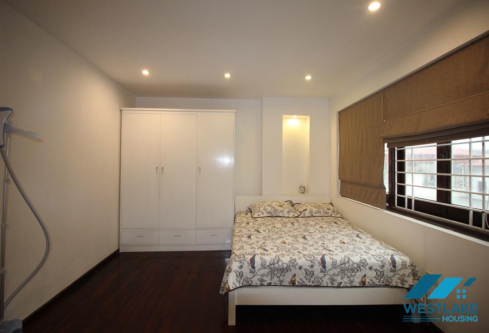Lakeview two bedroom apartment for rent in Nhat Chieu st, Tay Ho district.