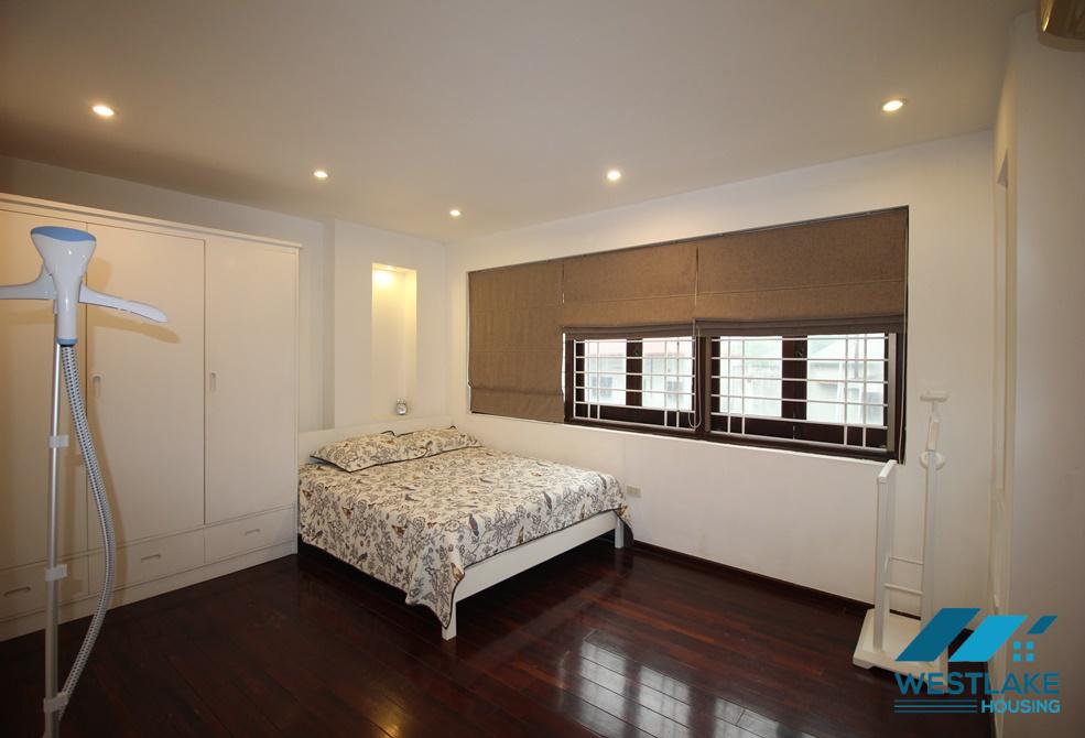 Lakeview two bedroom apartment for rent in Nhat Chieu st, Tay Ho district.