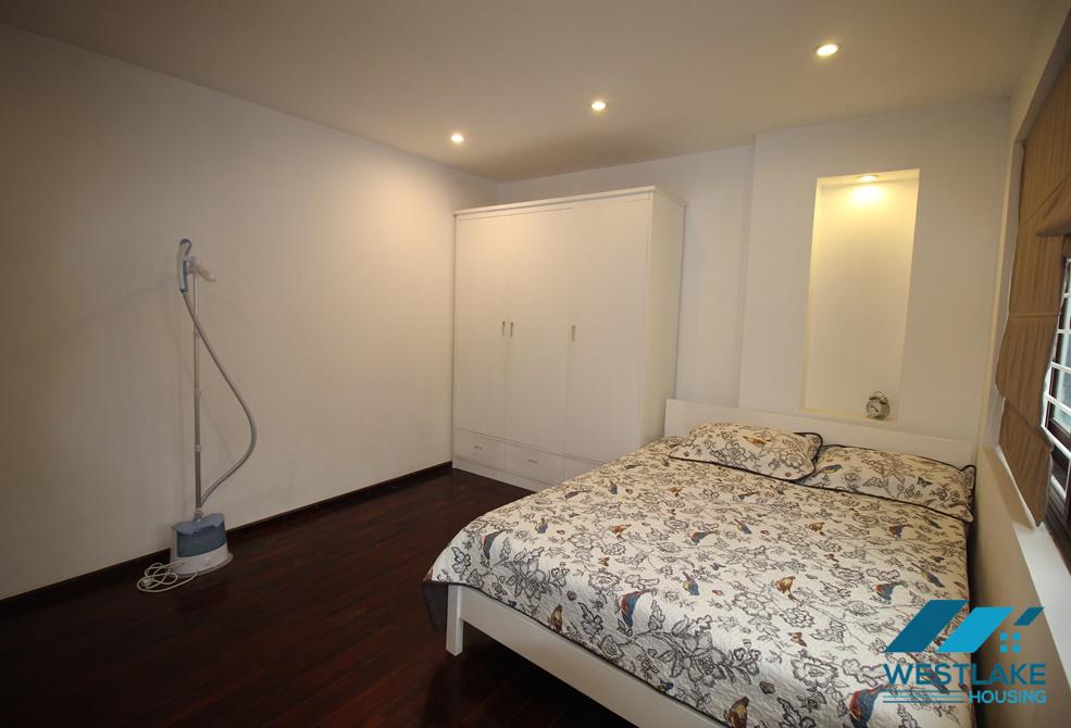 Lakeview two bedroom apartment for rent in Nhat Chieu st, Tay Ho district.