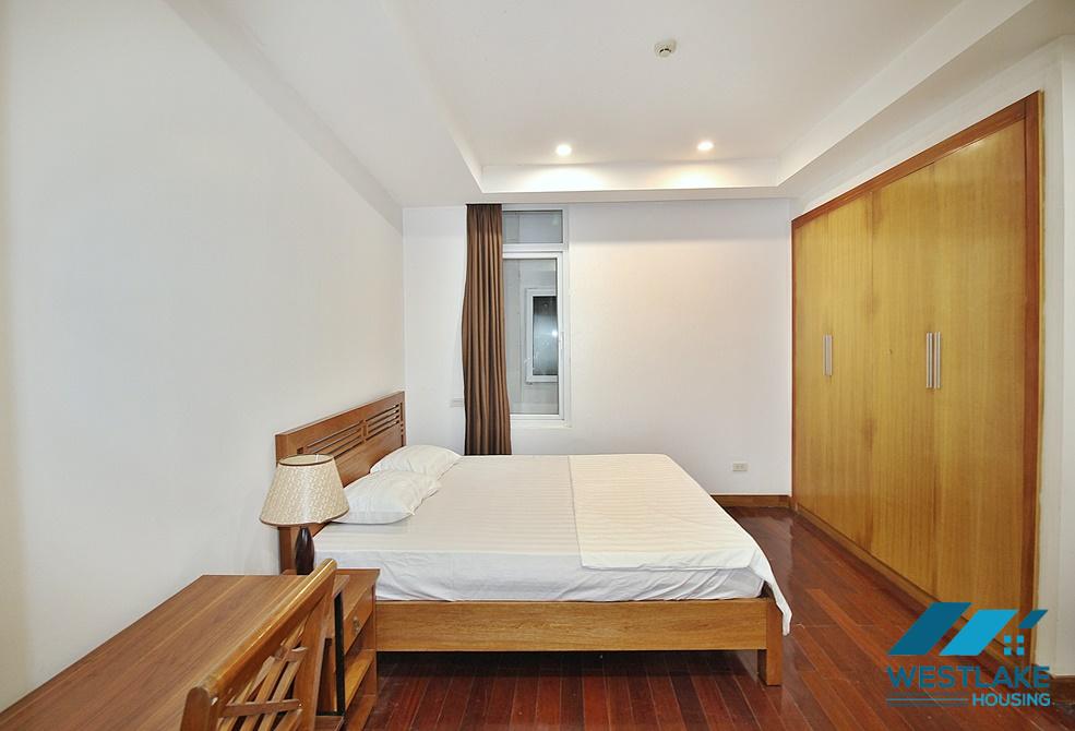 Large 02 bedrooms apartment for rent in Nhat Chieu st, Tay Ho District