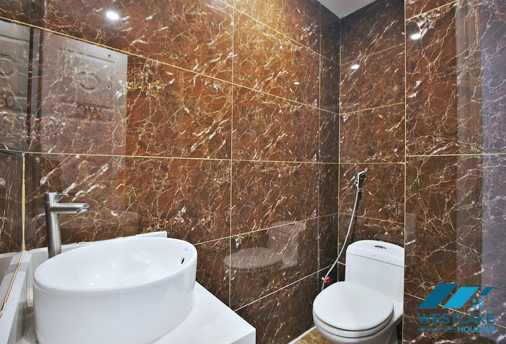 Large 02 bedrooms apartment for rent in Nhat Chieu st, Tay Ho District