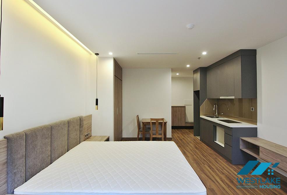 High quality studio apartment for rent on Tu Hoa Street, Tay Ho, Ha Noi