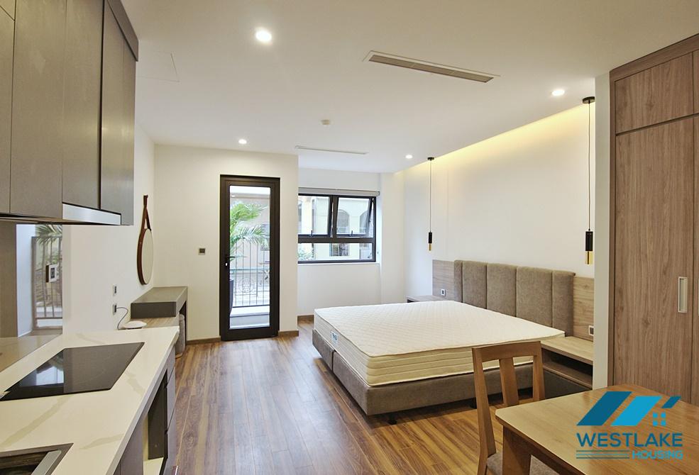 High quality studio apartment for rent on Tu Hoa Street, Tay Ho, Ha Noi