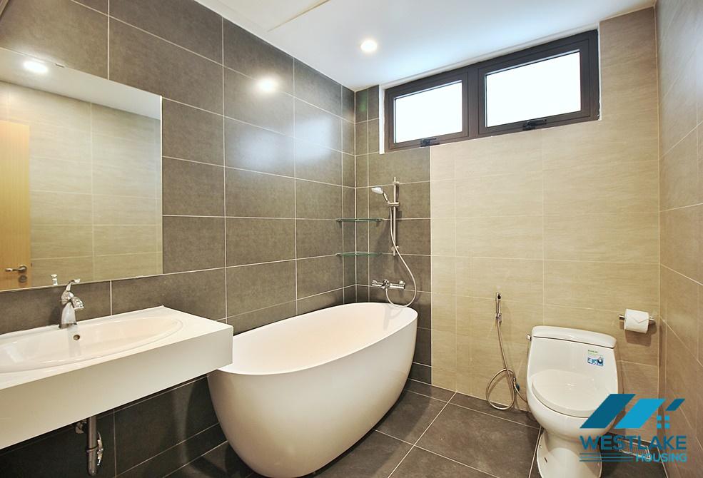 Căn Hộ 4 Phòng Ngủ Mới Rông Thoáng Mát Cho Thuê Tại Khu Vực Tây Hồ