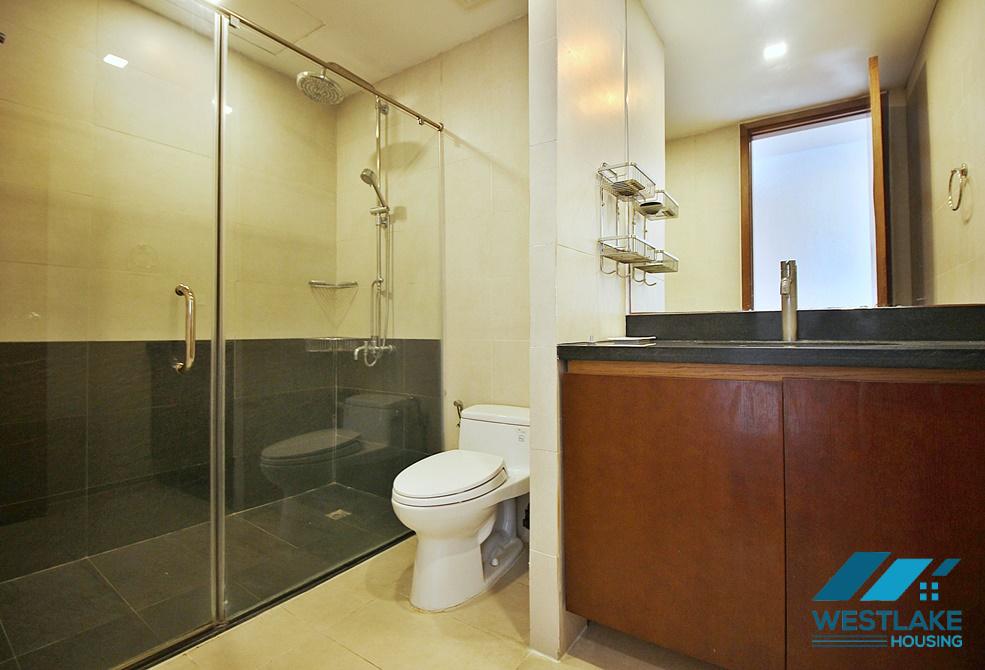 Stunning lake view 02 bedrooms apartment for rent on Xuan Dieu street, Tay Ho, Ha Noi
