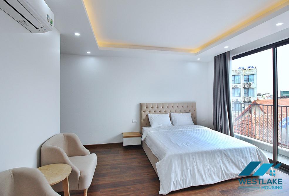 A bright and beautiful 02 bedrooms apartment for rent in Tay Ho, Ha Noi