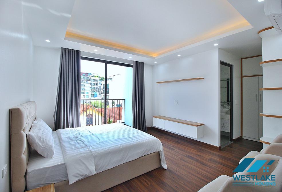 A bright and beautiful 02 bedrooms apartment for rent in Tay Ho, Ha Noi