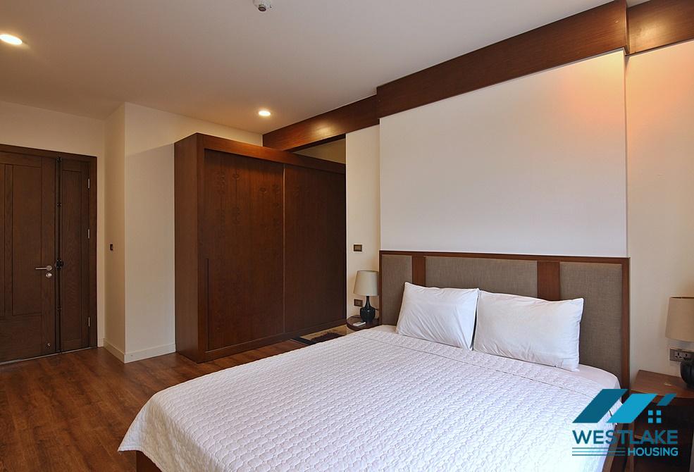 Cho Thuê Căn Hộ 3 Phòng Ngủ Tuyệt Đẹp Trên Phố Đặng Thai Mai Tây Hồ, Hà Nội