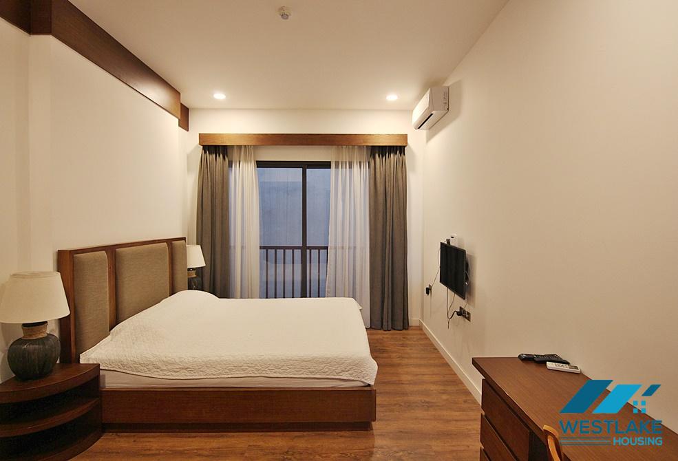 Cho Thuê Căn Hộ 3 Phòng Ngủ Rộng Đẹp Trên Phố Đặng Thai Mai, Tây Hồ