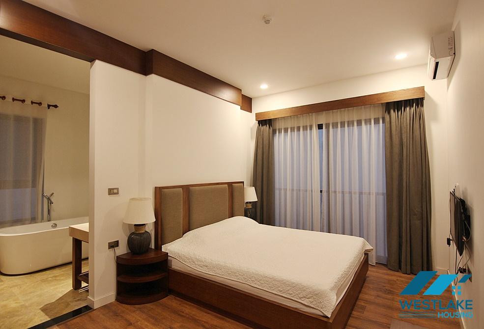 Cho Thuê Căn Hộ 3 Phòng Ngủ Rộng Đẹp Trên Phố Đặng Thai Mai, Tây Hồ