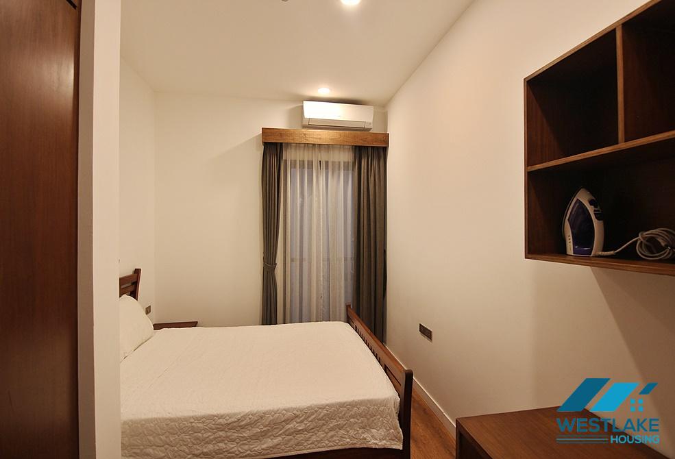 Cho Thuê Căn Hộ 3 Phòng Ngủ Rộng Đẹp Trên Phố Đặng Thai Mai, Tây Hồ