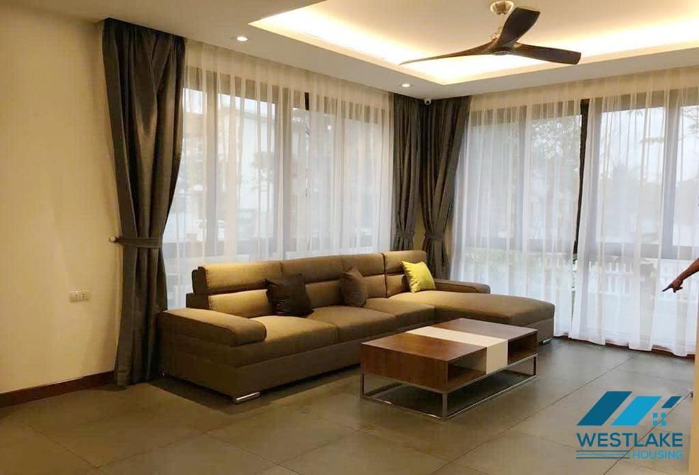 Biệt thự riêng sang trọng và thanh lịch 04 phòng ngủ gần hồ bơi cho thuê tại Ecopark. Biệt thự riêng sang trọng và thanh lịch 04 phòng ngủ gần hồ bơi cho thuê tại Ecopark.