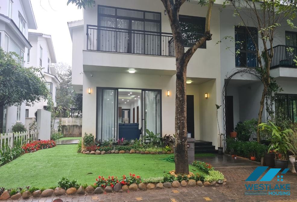  Nhà đẹp có sân vườn rộng cho thuê tại Ecopark, Long Biên