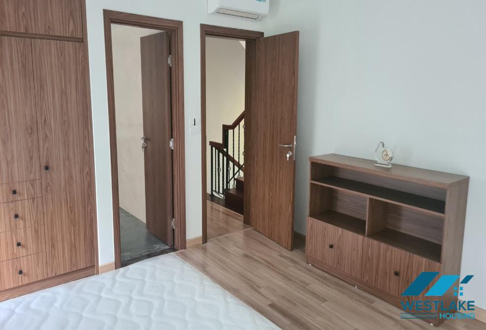 Nhà đẹp có sân vườn rộng cho thuê tại Ecopark, Long Biên Nhà đẹp có sân vườn rộng cho thuê tại Ecopark, Long Biên