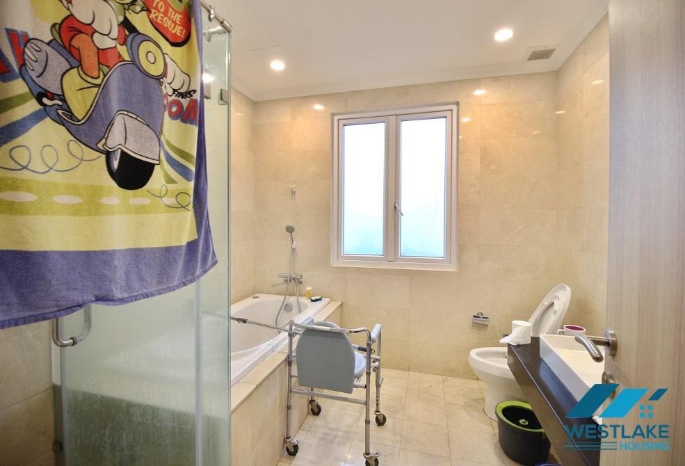Cho thuê nhà có nội thất 5 phòng ngủ tại Ciputra K Block
