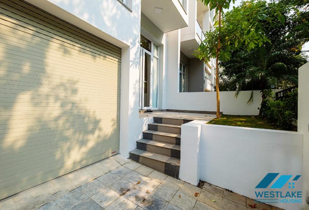 Nhà mới thiết kế đẹp cho thuê tại khu Ciputra, Hà Nội