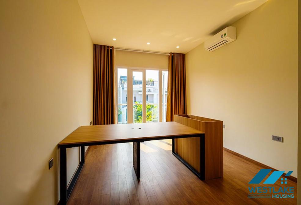 Nhà mới thiết kế đẹp cho thuê tại khu Ciputra, Hà Nội