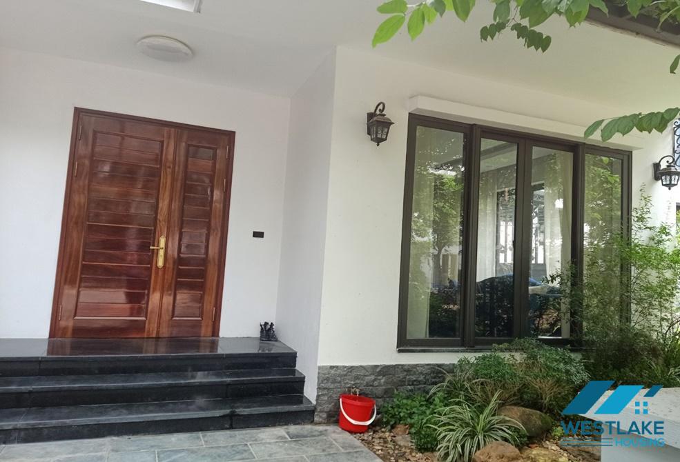 Biệt thự thiết kế sang trọng, trang trí riêng biệt có sân vườn đẹp cho thuê tại huyện Văn Giang Biệt thự thiết kế sang trọng, trang trí riêng biệt có sân vườn đẹp cho thuê tại huyện Văn Giang