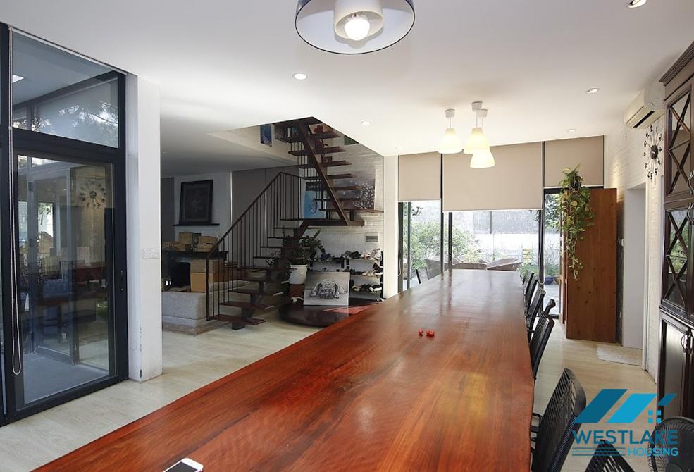 Beautiful house with garden for rent in Long Bien area