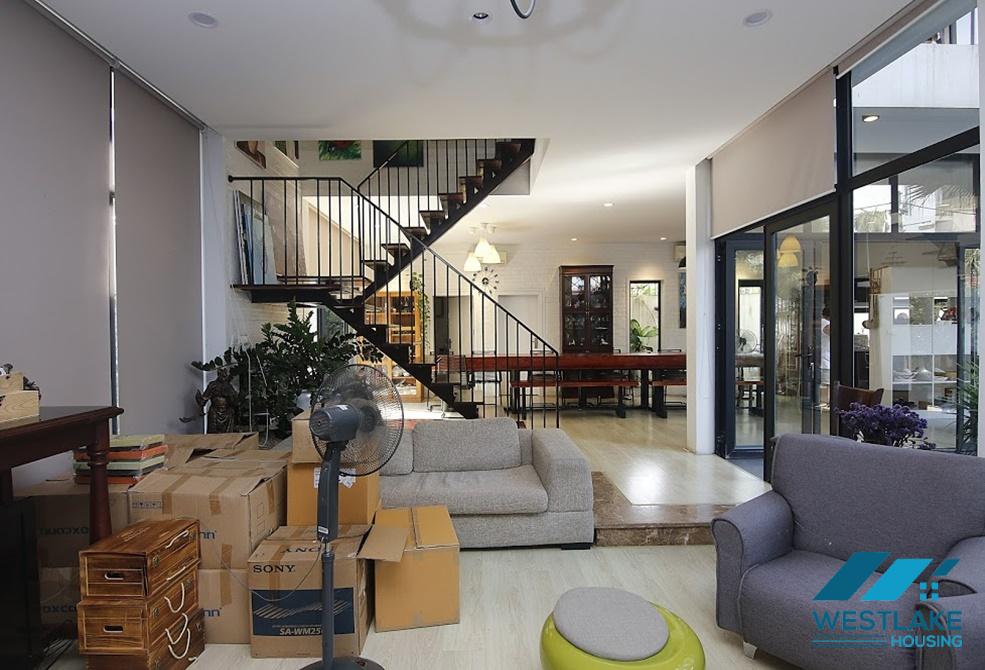 Beautiful house with garden for rent in Long Bien area