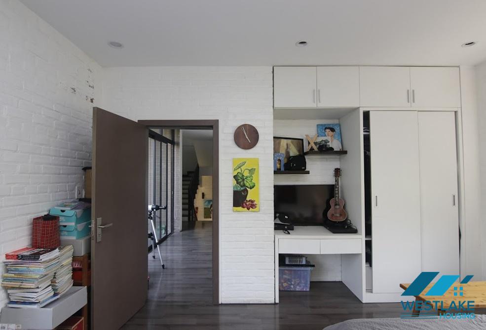 Beautiful house with garden for rent in Long Bien area