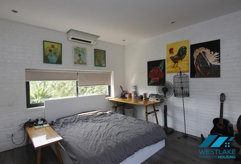 Beautiful house with garden for rent in Long Bien area