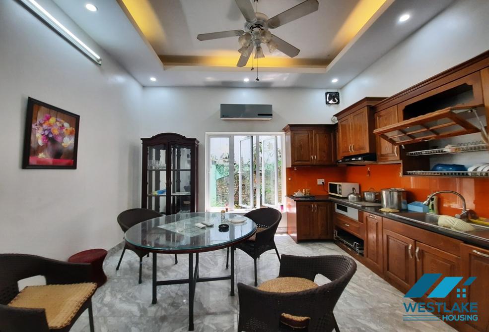 A little house with small garden for rent in Long Bien district