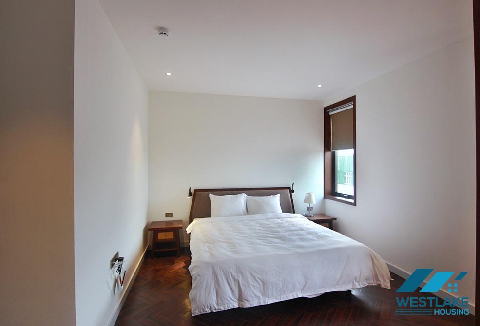 Căn Hộ 2 Phòng Ngủ Mới View Hồ Tuyệt Đẹp Cho Thuê Tại Đặng Thai Mai, Tây Hồ