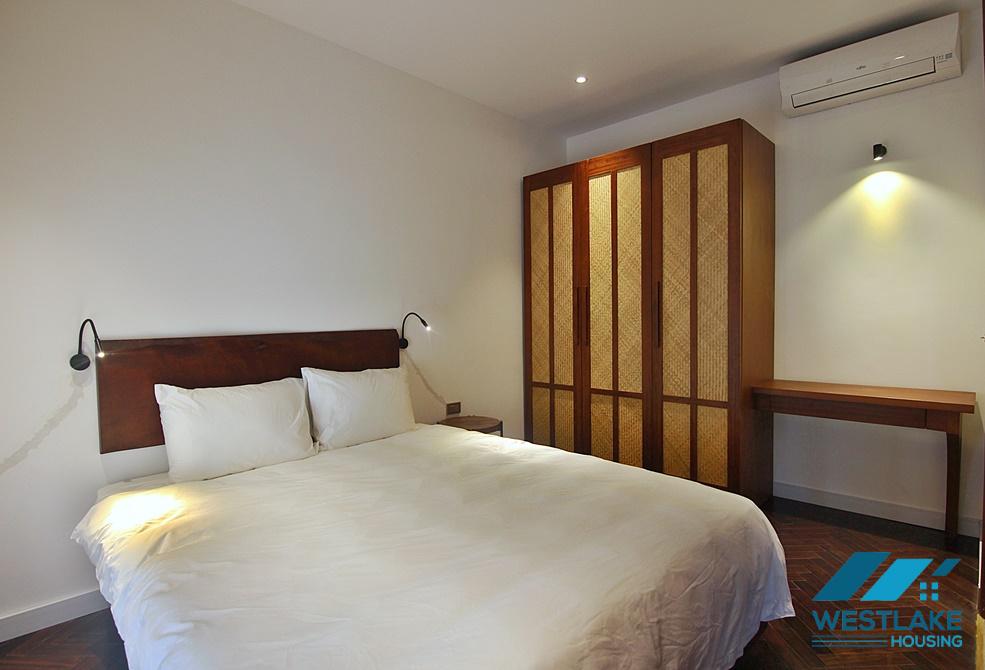 Căn Hộ 2 Phòng Ngủ Mới View Hồ Tuyệt Đẹp Cho Thuê Tại Đặng Thai Mai, Tây Hồ