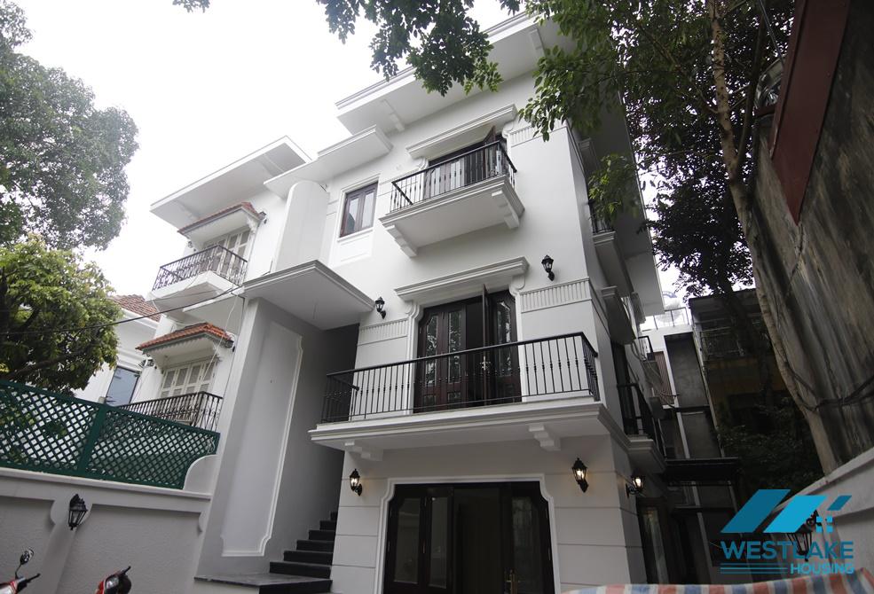 Biệt thự liền kề mới cải tạo cho thuê kinh doanh hoặc làm văn phòng tại Hoàn Kiếm 
