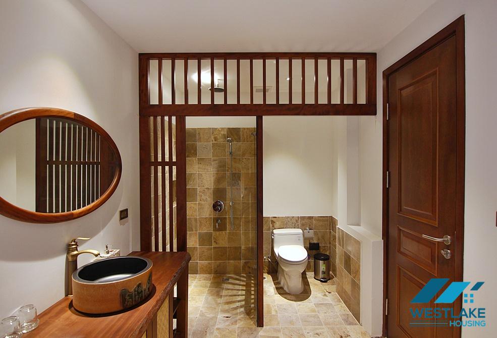 A stunning lake view 2 bedroom apartment with balcony in Tay ho, Ha noi
