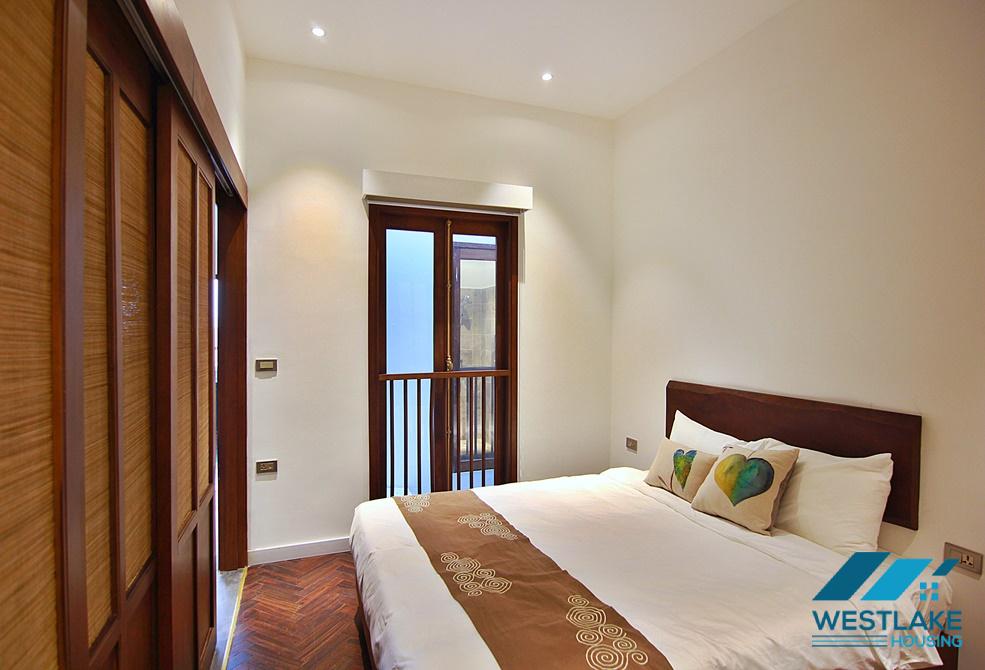 A stunning lake view 2 bedroom apartment with balcony in Tay ho, Ha noi