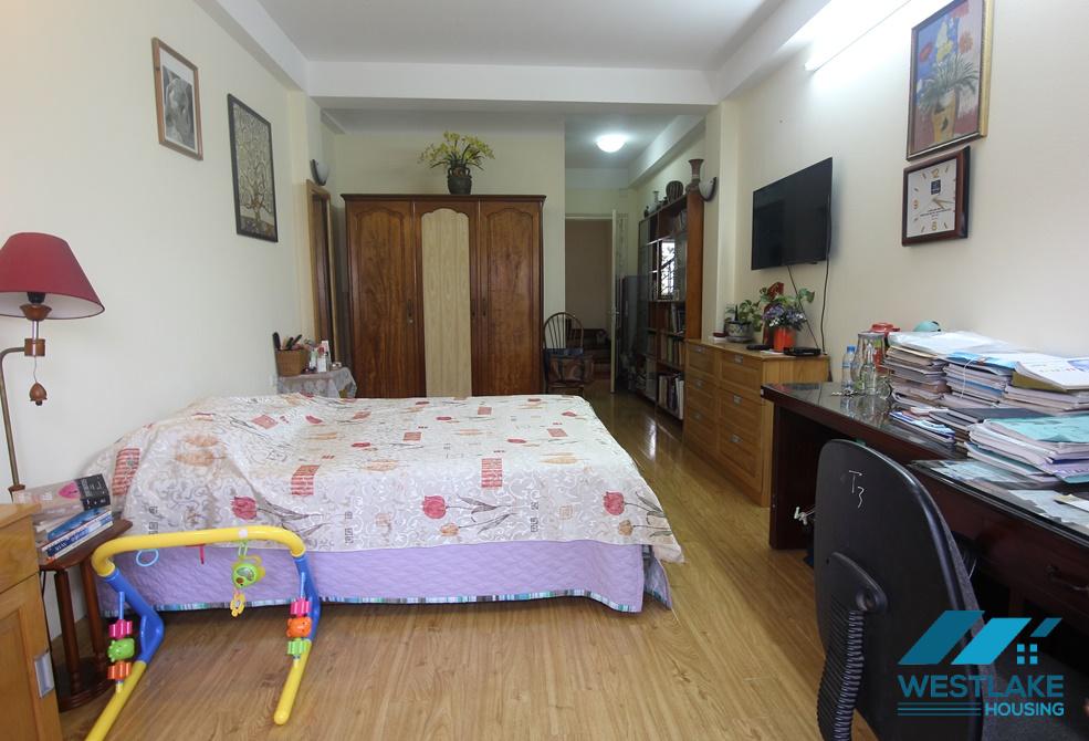A 2 bedroom house in Tay ho area for rent