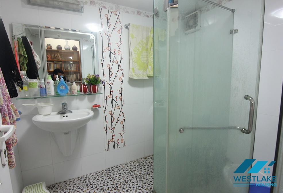 A 2 bedroom house in Tay ho area for rent