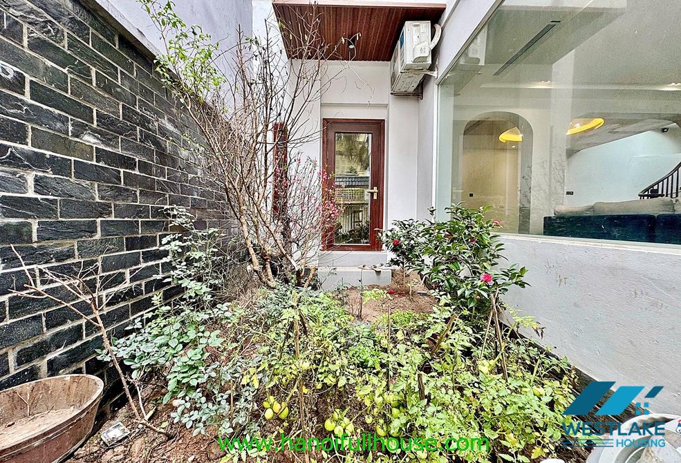 Garden 4 bedrooms house for rent in Tay Ho, Ha Noi