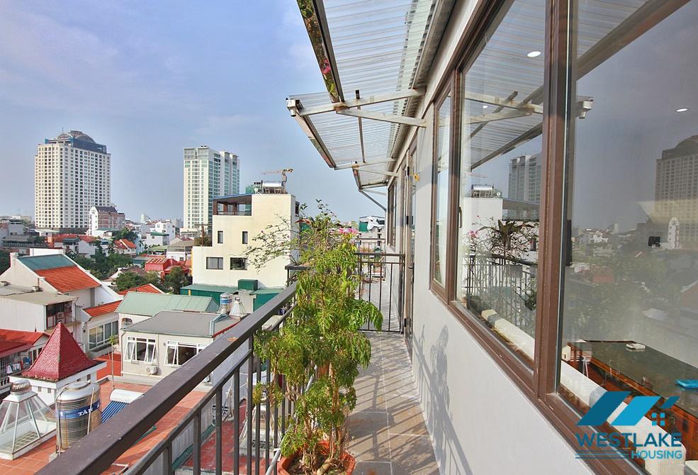 Lake view one bedroom apartment for rent in Xuan Dieu, Tay Ho
