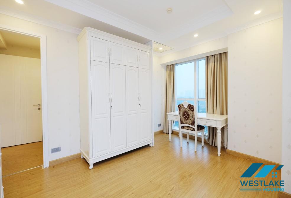 Cho thuê căn hộ 3 phòng ngủ 154m2 sang trọng tại Ciputra, Hà Nội