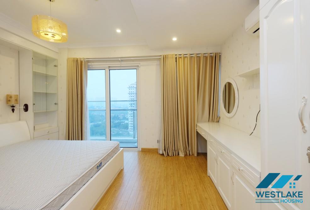Cho thuê căn hộ 3 phòng ngủ 154m2 sang trọng tại Ciputra, Hà Nội