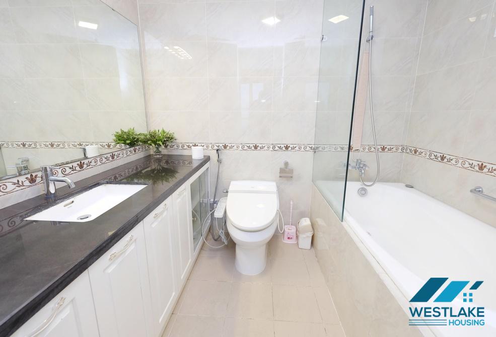 Cho thuê căn hộ 3 phòng ngủ 154m2 sang trọng tại Ciputra, Hà Nội