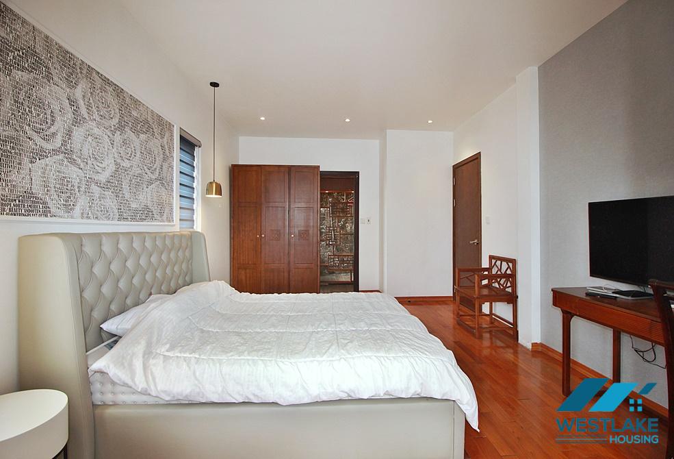 Lovely 04 bedrooms apartment for rent in Tay Ho, Ha Noi