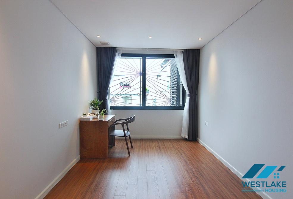 02-bedroom apartment on the top floor with breathtaking lake view on Tu Hoa street, Tay Ho, Ha Noi