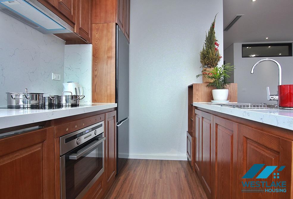 02-bedroom apartment on the top floor with breathtaking lake view on Tu Hoa street, Tay Ho, Ha Noi