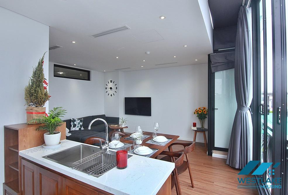 02-bedroom apartment on the top floor with breathtaking lake view on Tu Hoa street, Tay Ho, Ha Noi