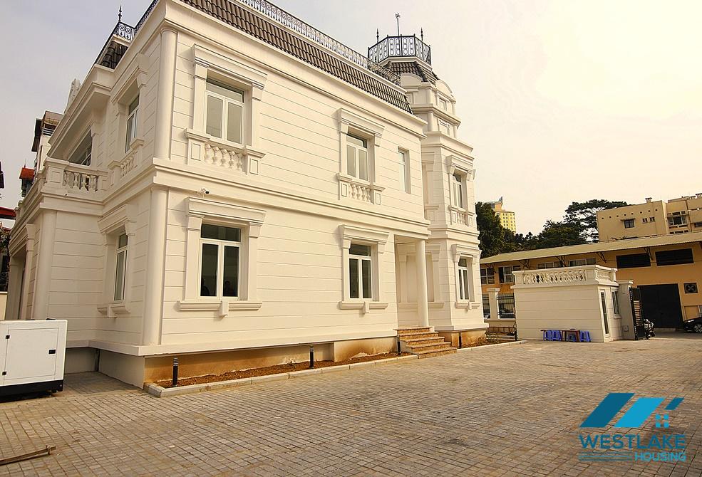 Biệt thự cho thuê làm văn phòng hoặc ở tại Ba Đình, Hà Nội, Việt Nam