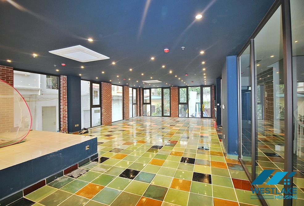 Brand new an office for rent in Dang Thai Mai , Tay Ho