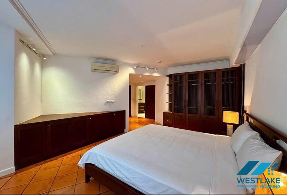 Newly renovated 03 bedrooms apartment for rent in Truc Bach area, Ba Dinh, Ha Noi