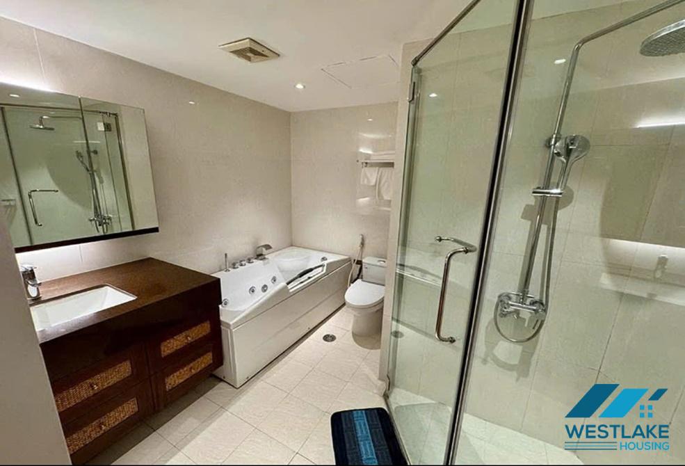 Newly renovated 03 bedrooms apartment for rent in Truc Bach area, Ba Dinh, Ha Noi