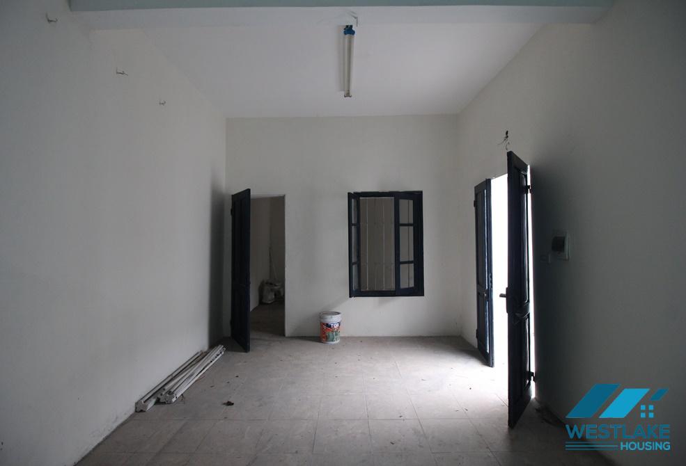Biệt thự cho thuê tại Hoàn Kiếm thích hợp để ở, kinh doanh hoặc làm văn phòng