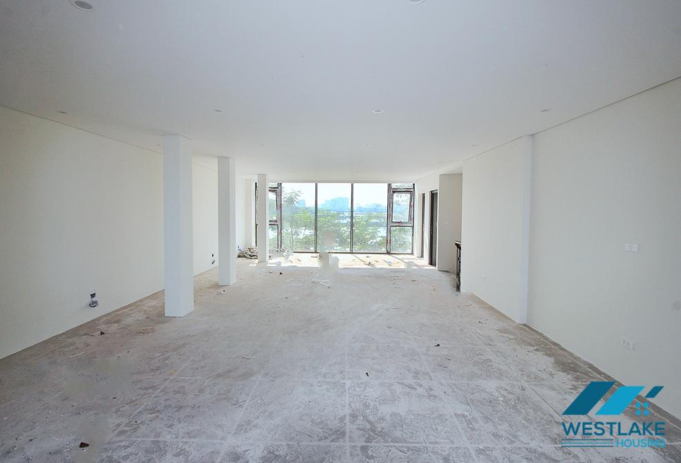 Lake view and bright office for rent in Tay Ho, Ha Noi