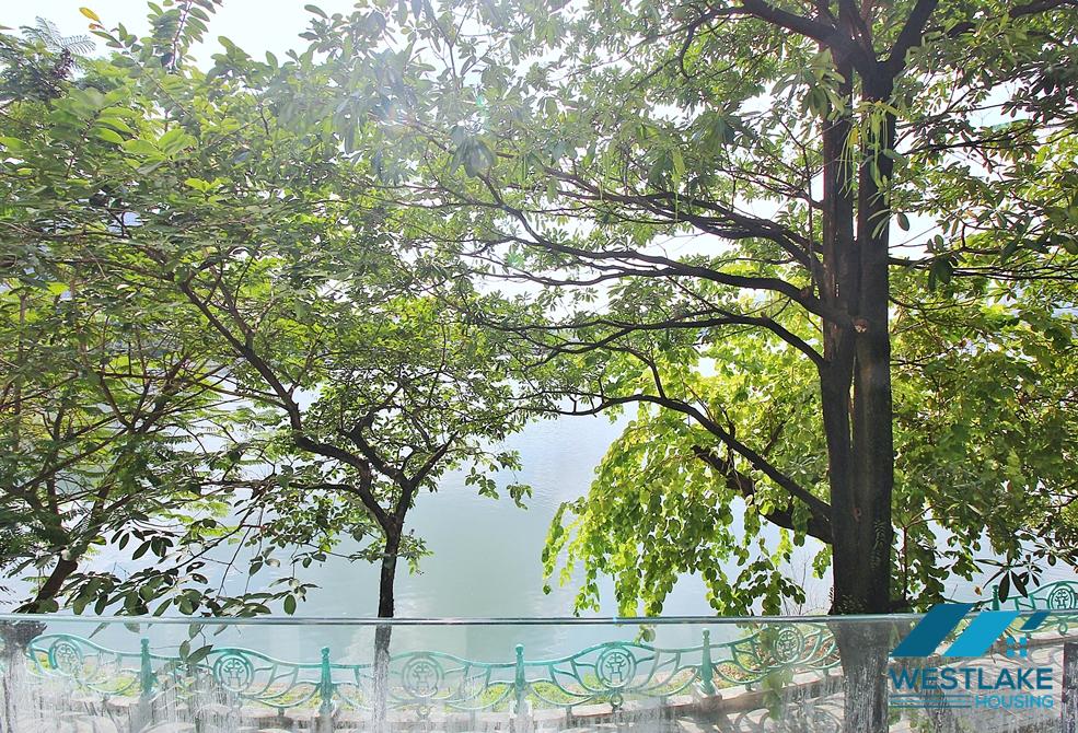 Lake view and bright office for rent in Tay Ho, Ha Noi